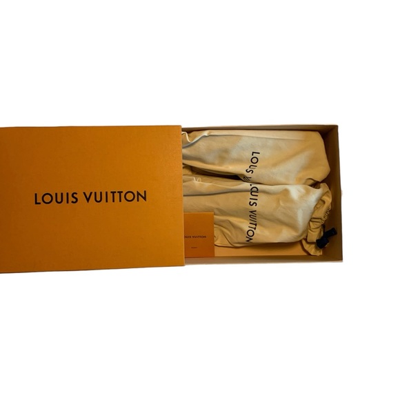 Louis Vuitton new never worn - Picture 3 of 12